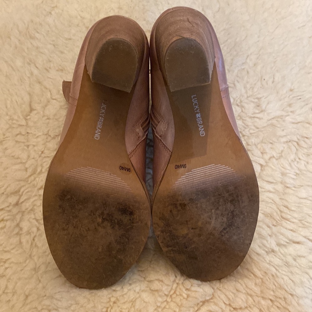 Lucky Brand Heeled Pumps Macaroon Tan Leather Women’s size 9 EUC with box - Picture 7 of 13